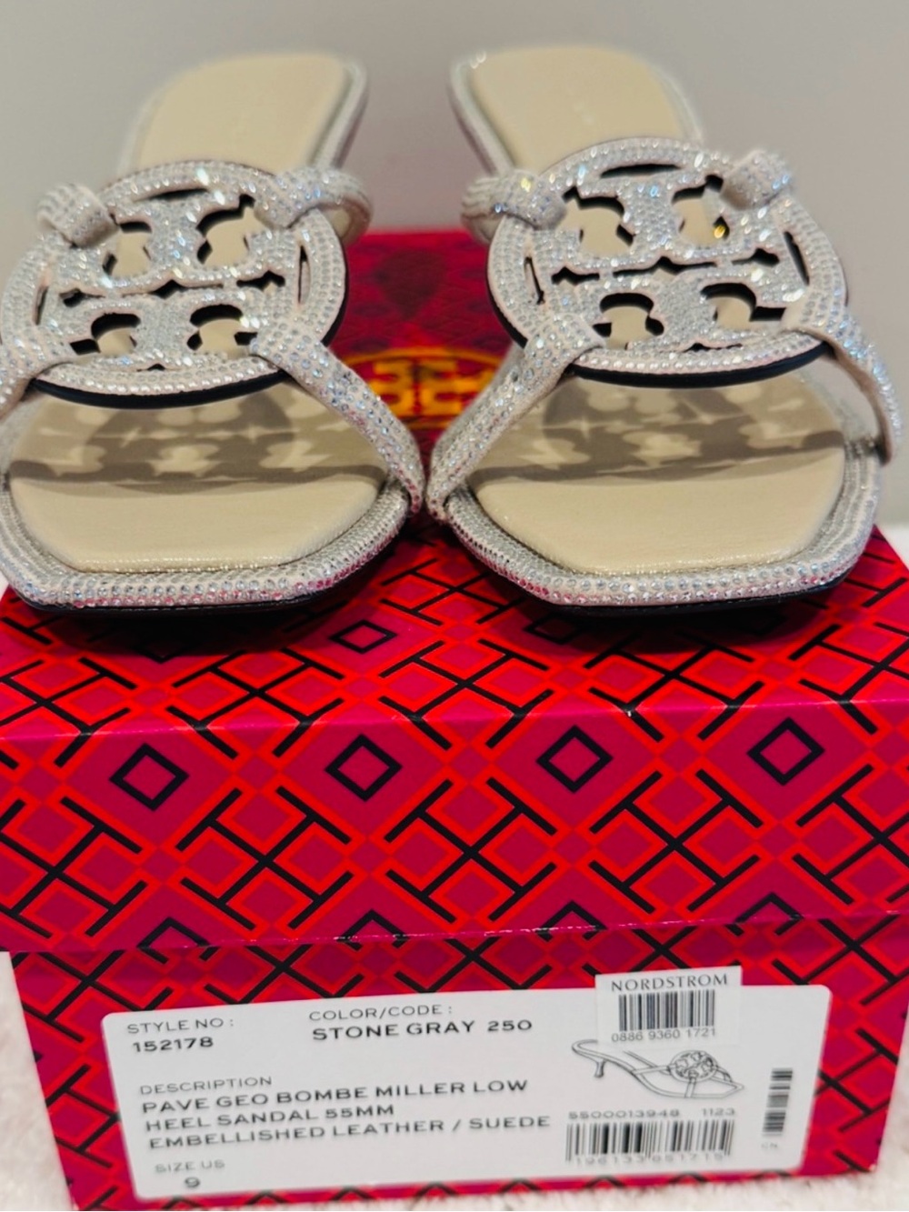 NEW!!! BEAUTIFUL Tory Burch Crystal-Embellished Beige Slide Sandals - Picture 2 of 6